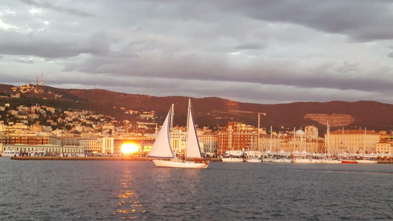 Casa Vacanza Luisa Trieste Exterior foto